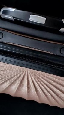 Bavulda bir Japon vatandaşının uluslararası pasaportu havaalanından kalkış, uluslararası seyahat.