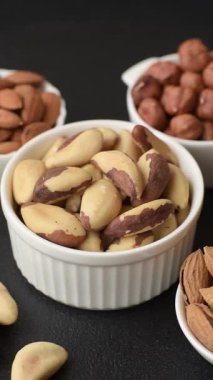 Brezilya fındığı kasede, selenyum içerikli bir yemek. Faydalı vejetaryen yemekleri