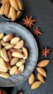 Brezilya fındığı kasede, selenyum içerikli bir yemek. Faydalı vejetaryen yemekleri