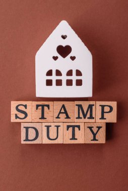 Pul vergisi, emlak yatırım konsepti, gayrimenkul ile ilgili iş süreçleri. İş tasarımı için arka plan olarak pul görevi yazıtları