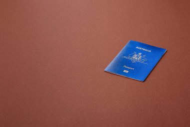 Seyahat etmek, uçmak ve iş yapmak için Avustralya pasaportu. Avustralya belgesi, sınırı geçmek için kimlik