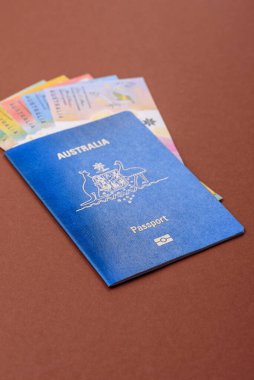 Seyahat etmek, uçmak ve iş yapmak için Avustralya pasaportu. Avustralya belgesi, sınırı geçmek için kimlik