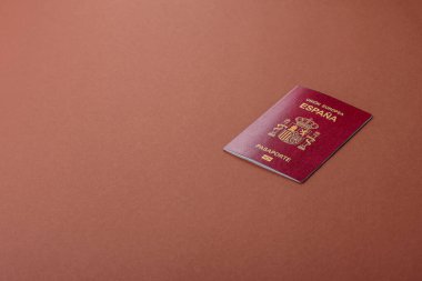 Seyahat, uçmak ve iş yapmak için İspanya pasaportu. İspanyolca belge, sınırı geçmek için kimlik