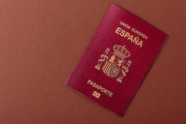 Seyahat, uçmak ve iş yapmak için İspanya pasaportu. İspanyolca belge, sınırı geçmek için kimlik