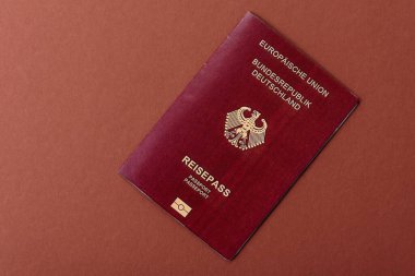 Alman pasaportu, Alman seyahat belgesi, sınır kapısı, iş amaçlı.