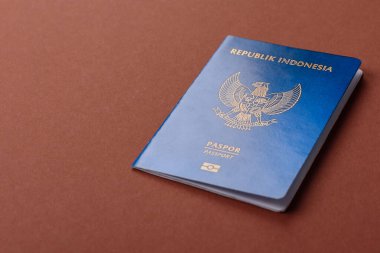 Seyahat, uçmak ve iş yapmak için Endonezya pasaportu. Endonezya belgesi, sınırı geçmek için kimlik