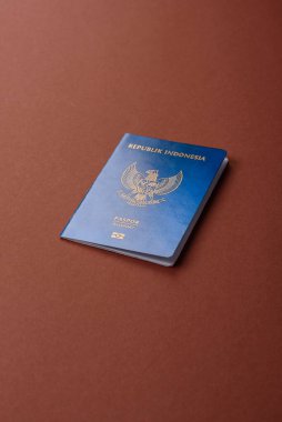 Seyahat, uçmak ve iş yapmak için Endonezya pasaportu. Endonezya belgesi, sınırı geçmek için kimlik