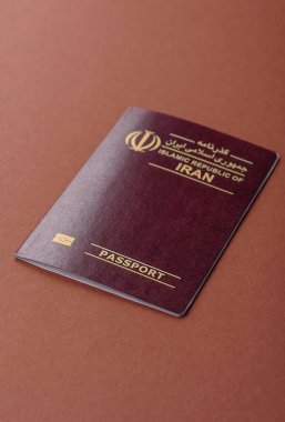 Seyahat etmek, uçmak ve iş yapmak için İran pasaportu. İran belgesi, sınırı geçmek için kimlik