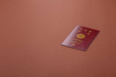Seyahat etmek, uçmak ve iş yapmak için Japon pasaportu. Japonya belgesi, sınırı geçmek için kimlik