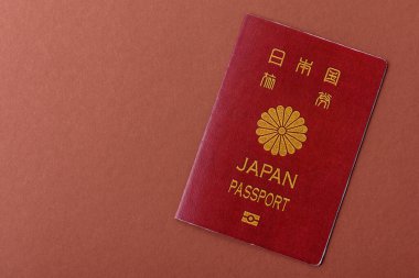 Seyahat etmek, uçmak ve iş yapmak için Japon pasaportu. Japonya belgesi, sınırı geçmek için kimlik