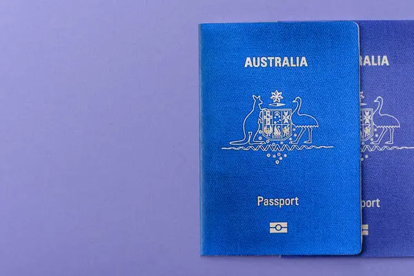 Seyahat etmek, uçmak ve iş yapmak için Avustralya pasaportu. Avustralya belgesi, sınırı geçmek için kimlik