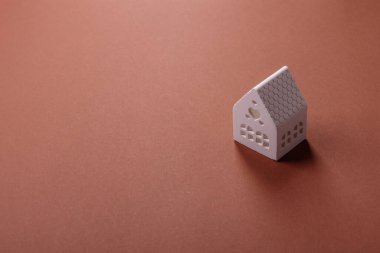 Para, mülk ve kredi, kavramsal iş geçmişi. Emlak veya arazi yatırımları