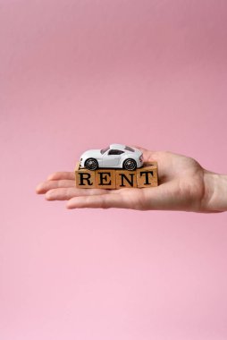 Ev kiralamak, mülk satın almak, araba kiralamak, iş yeri satın almak ve satmak.