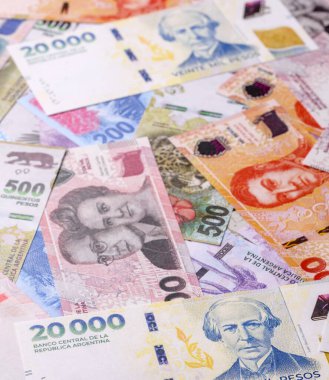 Arjantin Pezo kağıt parasının geçmişi, farklı değerlerde notlar. İş yapmak, kavramsal geçmiş