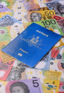 Seyahat etmek, uçmak ve iş yapmak için Avustralya pasaportu. Avustralya belgesi, sınırı geçmek için kimlik