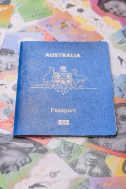 Seyahat etmek, uçmak ve iş yapmak için Avustralya pasaportu. Avustralya belgesi, sınırı geçmek için kimlik