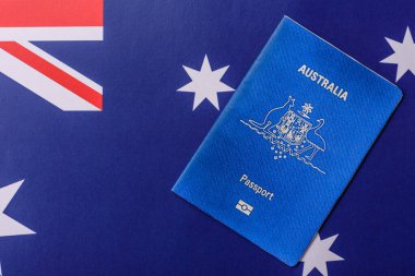 Seyahat etmek, uçmak ve iş yapmak için Avustralya pasaportu. Avustralya belgesi, sınırı geçmek için kimlik