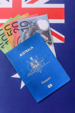 Seyahat etmek, uçmak ve iş yapmak için Avustralya pasaportu. Avustralya belgesi, sınırı geçmek için kimlik