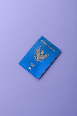 Seyahat, uçmak ve iş yapmak için Endonezya pasaportu. Endonezya belgesi, sınırı geçmek için kimlik