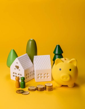 Ev, gayrimenkul yatırımı ya da mülkle ilgili kavramsal geçmiş. Birikimlerle bir ev almak.