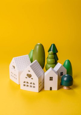 Ev, gayrimenkul yatırımı ya da mülkle ilgili kavramsal geçmiş. Birikimlerle bir ev almak.