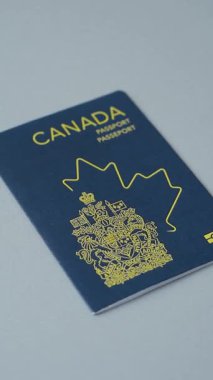 Seyahat etmek, uçmak ve iş yapmak için Kanada pasaportu. Kanada belgesi, sınırı geçmek için kimlik