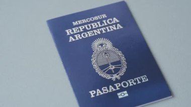 Seyahat etmek, uçmak ve iş yapmak için Arjantin pasaportu. Arjantin belgesi, sınırı geçmek için kimlik