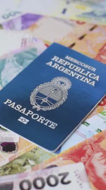 Seyahat etmek, uçmak ve iş yapmak için Arjantin pasaportu. Arjantin belgesi, sınırı geçmek için kimlik