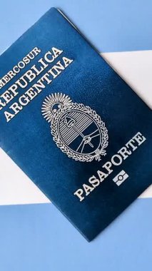 Seyahat etmek, uçmak ve iş yapmak için Arjantin pasaportu. Arjantin belgesi, sınırı geçmek için kimlik