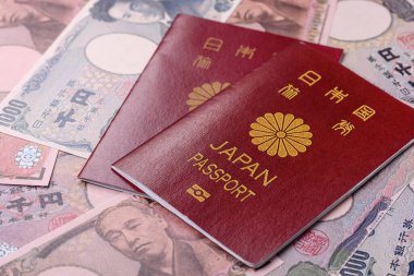 Seyahat etmek, uçmak ve iş yapmak için Japon pasaportu. Japonya belgesi, sınırı geçmek için kimlik