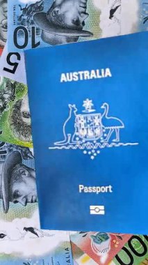Seyahat etmek, uçmak ve iş yapmak için Avustralya pasaportu. Avustralya belgesi, sınırı geçmek için kimlik