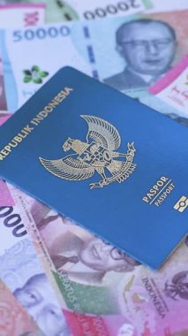 Seyahat, uçmak ve iş yapmak için Endonezya pasaportu. Endonezya belgesi, sınırı geçmek için kimlik
