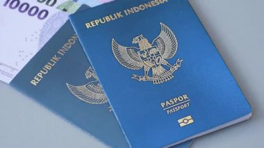 Seyahat, uçmak ve iş yapmak için Endonezya pasaportu. Endonezya belgesi, sınırı geçmek için kimlik