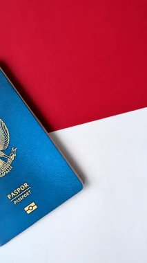 Seyahat, uçmak ve iş yapmak için Endonezya pasaportu. Endonezya belgesi, sınırı geçmek için kimlik
