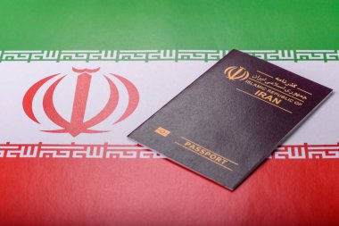Seyahat etmek, uçmak ve iş yapmak için İran pasaportu. İran belgesi, sınırı geçmek için kimlik