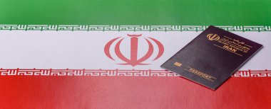 Seyahat etmek, uçmak ve iş yapmak için İran pasaportu. İran belgesi, sınırı geçmek için kimlik