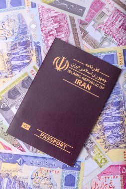 Seyahat etmek, uçmak ve iş yapmak için İran pasaportu. İran belgesi, sınırı geçmek için kimlik