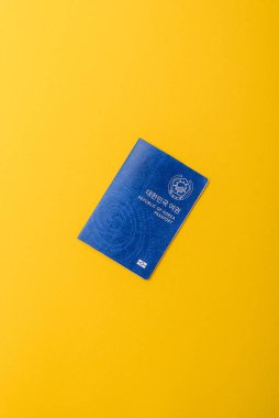 Seyahat etmek, uçmak ve iş yapmak için Kore pasaportu. Güney Kore belgesi, sınırı geçmek için kimlik