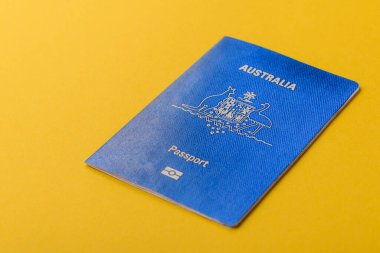 Seyahat etmek, uçmak ve iş yapmak için Avustralya pasaportu. Avustralya belgesi, sınırı geçmek için kimlik