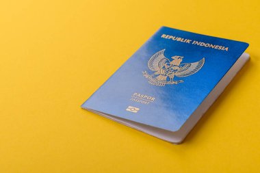 Seyahat, uçmak ve iş yapmak için Endonezya pasaportu. Endonezya belgesi, sınırı geçmek için kimlik