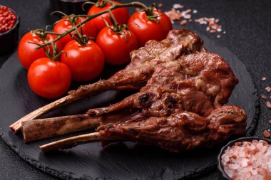 Et, ızgara dana eti, kaburga ya da biftek. Et yemeği, ızgara yemek.