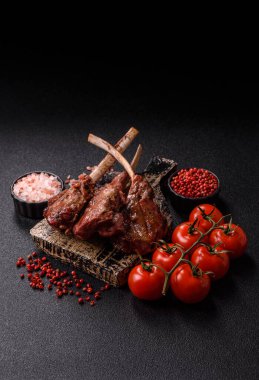 Et, ızgara dana eti, kaburga ya da biftek. Et yemeği, ızgara yemek.