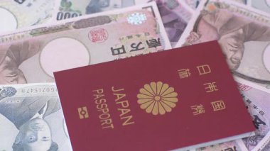 Seyahat etmek, uçmak ve iş yapmak için Japon pasaportu. Japonya belgesi, sınırı geçmek için kimlik