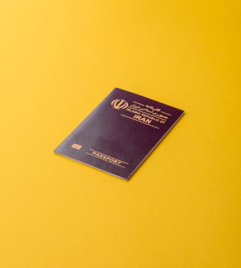 Seyahat etmek, uçmak ve iş yapmak için İran pasaportu. İran belgesi, sınırı geçmek için kimlik