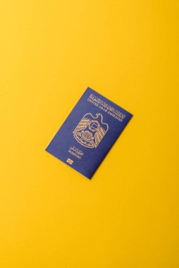 Seyahat etmek, uçmak ve iş yapmak için OAE pasaportu. Sınırı geçmek için Arapça belge