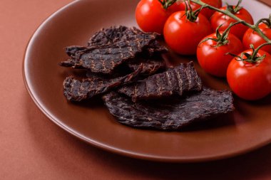 Atıştırmalık ya da kurutulmuş et, kurutulmuş kurutulmuş kurutulmuş et. Biftek, bira için et.