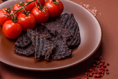 Atıştırmalık ya da kurutulmuş et, kurutulmuş kurutulmuş kurutulmuş et. Biftek, bira için et.