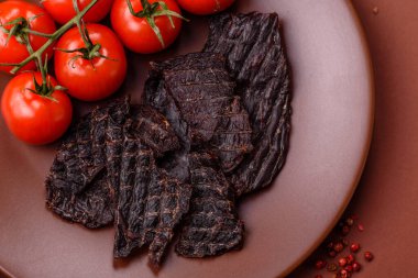 Atıştırmalık ya da kurutulmuş et, kurutulmuş kurutulmuş kurutulmuş et. Biftek, bira için et.