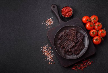 Atıştırmalık ya da kurutulmuş et, kurutulmuş kurutulmuş kurutulmuş et. Biftek, bira için et.