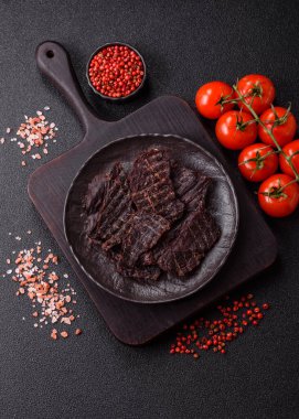 Atıştırmalık ya da kurutulmuş et, kurutulmuş kurutulmuş kurutulmuş et. Biftek, bira için et.